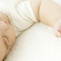 春生まれ赤ちゃんにぴったりの肌着素材とは？　（３、４、５月生まれ）