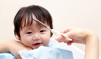 プロ直伝 おうちで簡単 赤ちゃんのヘアカット ミキハウス 妊娠 出産 子育てマガジン